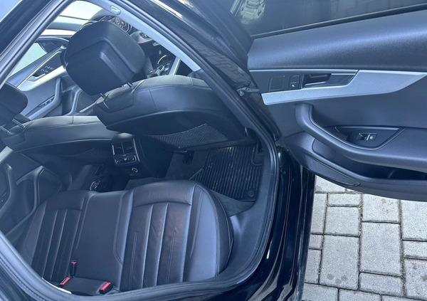Audi A4 cena 90000 przebieg: 100000, rok produkcji 2017 z Myślenice małe 277